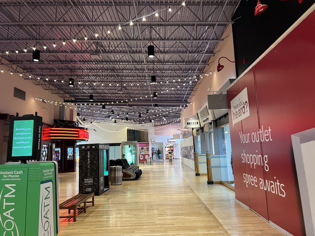 Great Lakes Crossing Outlets - Aug 7 2022 Photo
